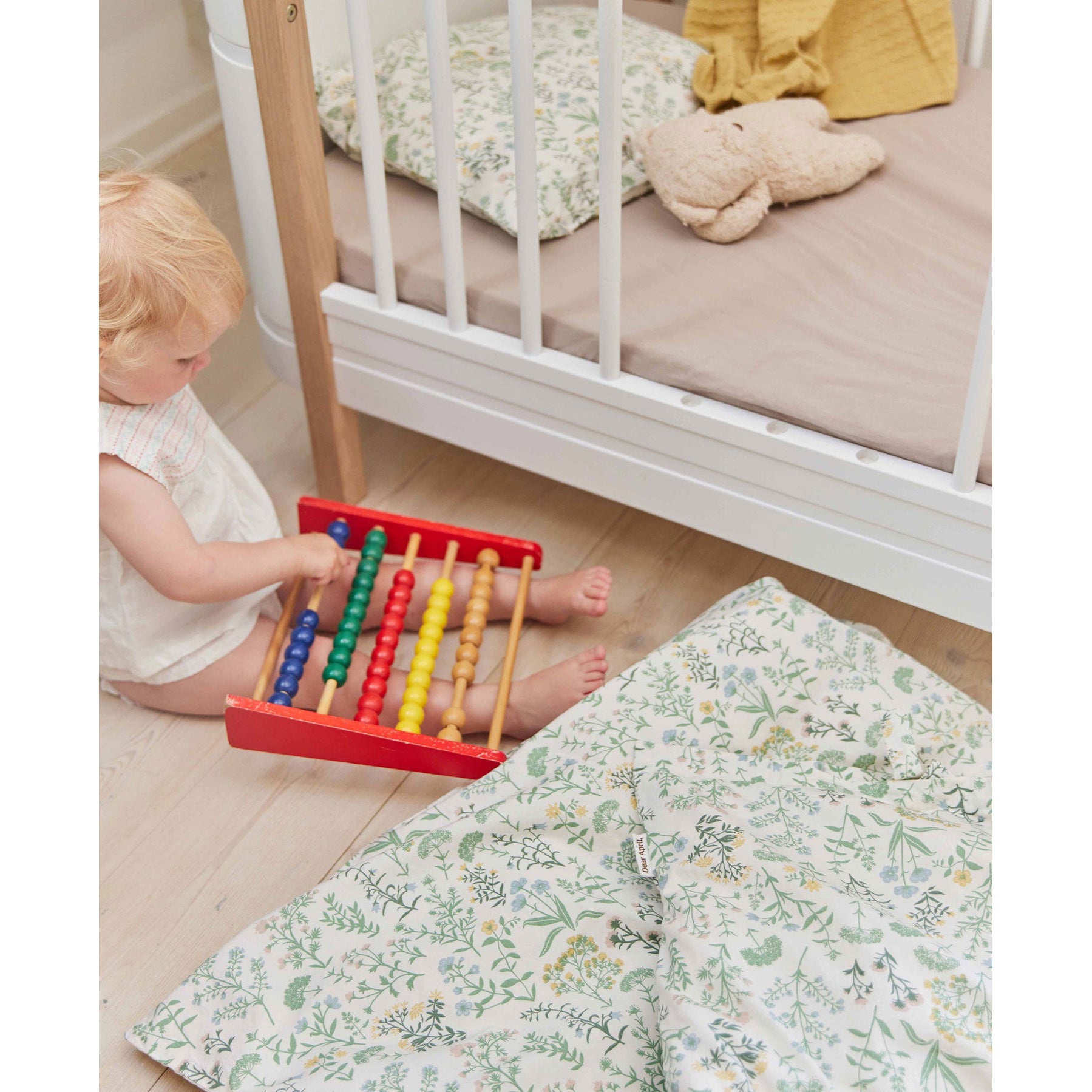 Compact cot hot sale fitted sheets