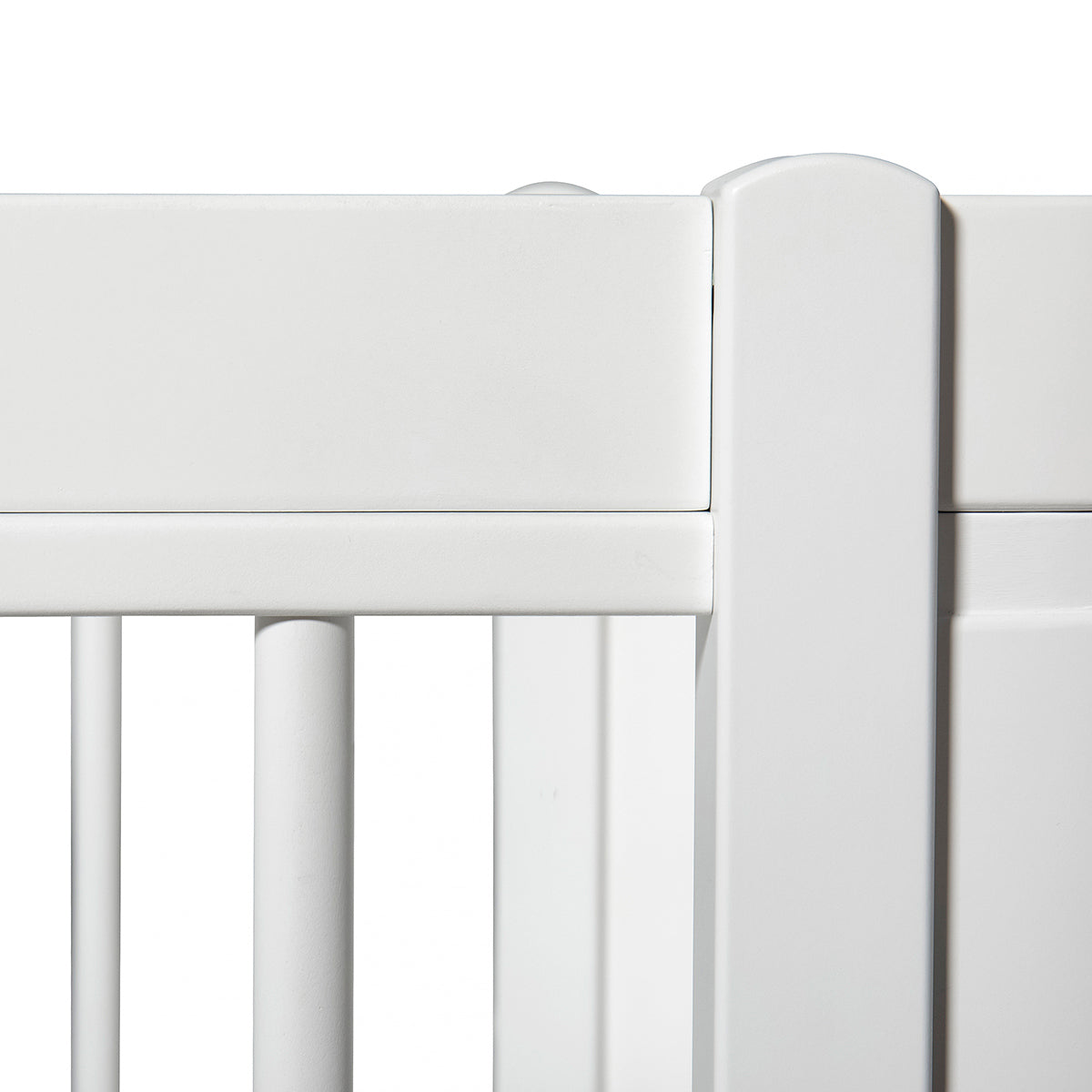 Oliver Furniture Wood Mini+ Cot Bed (Without Junior Conversion Kit) - White (Pre-Order; Est. Delivery in 6-10 Weeks)