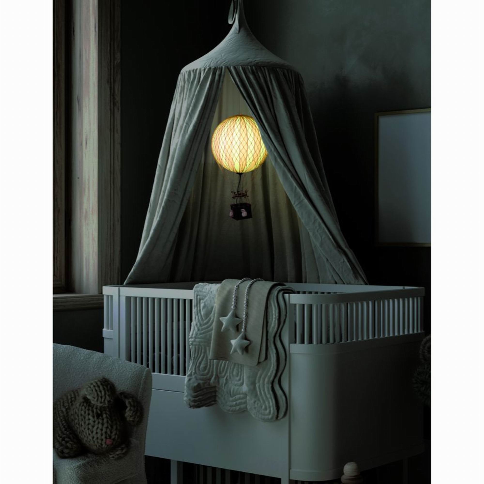 authentic-models-travel-light-led-true-red-56cm-baby-nursery-home-decor-aumd-ap163ir-06