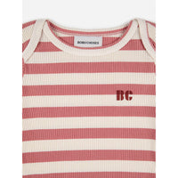 bobo-choses-baby-maroon-stripes-body-pack-bobo-w23223ab016-6m