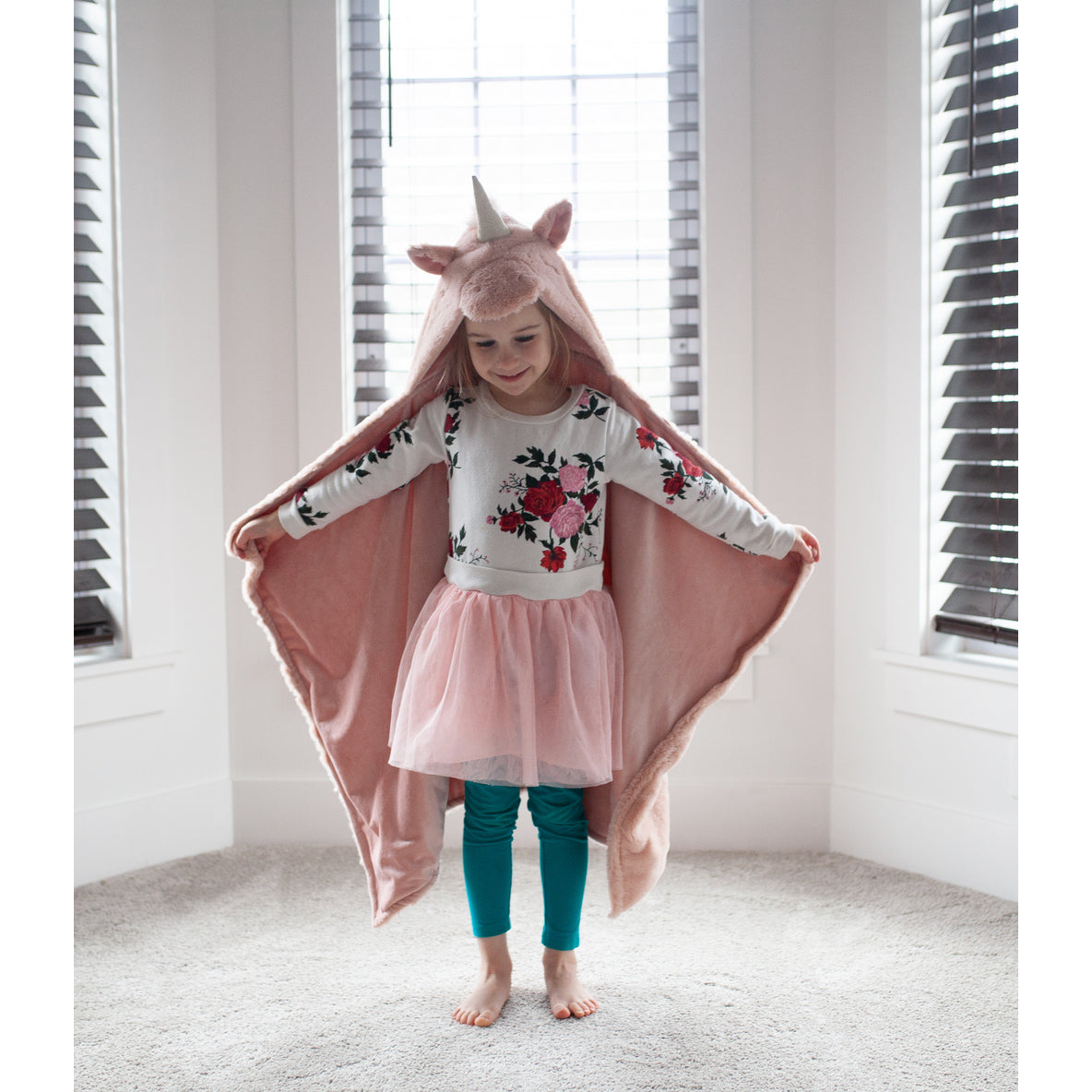 mon-ami-uliana-unicorn-hooded-blanket-mona-55384