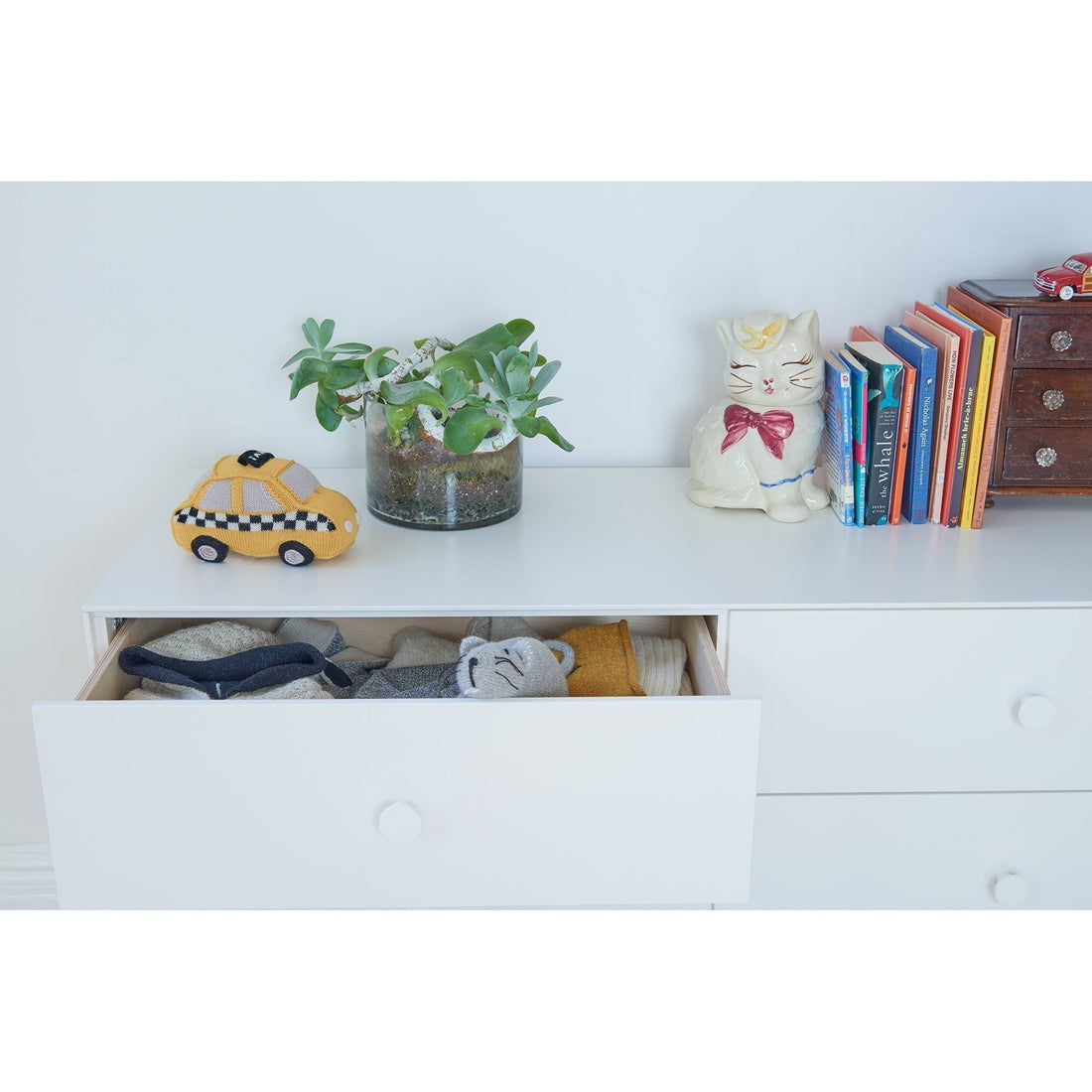 Oeuf 6 Drawer Dresser Birch - Classic Base (Pre-Order; Est. Delivery in 6-10 Weeks)