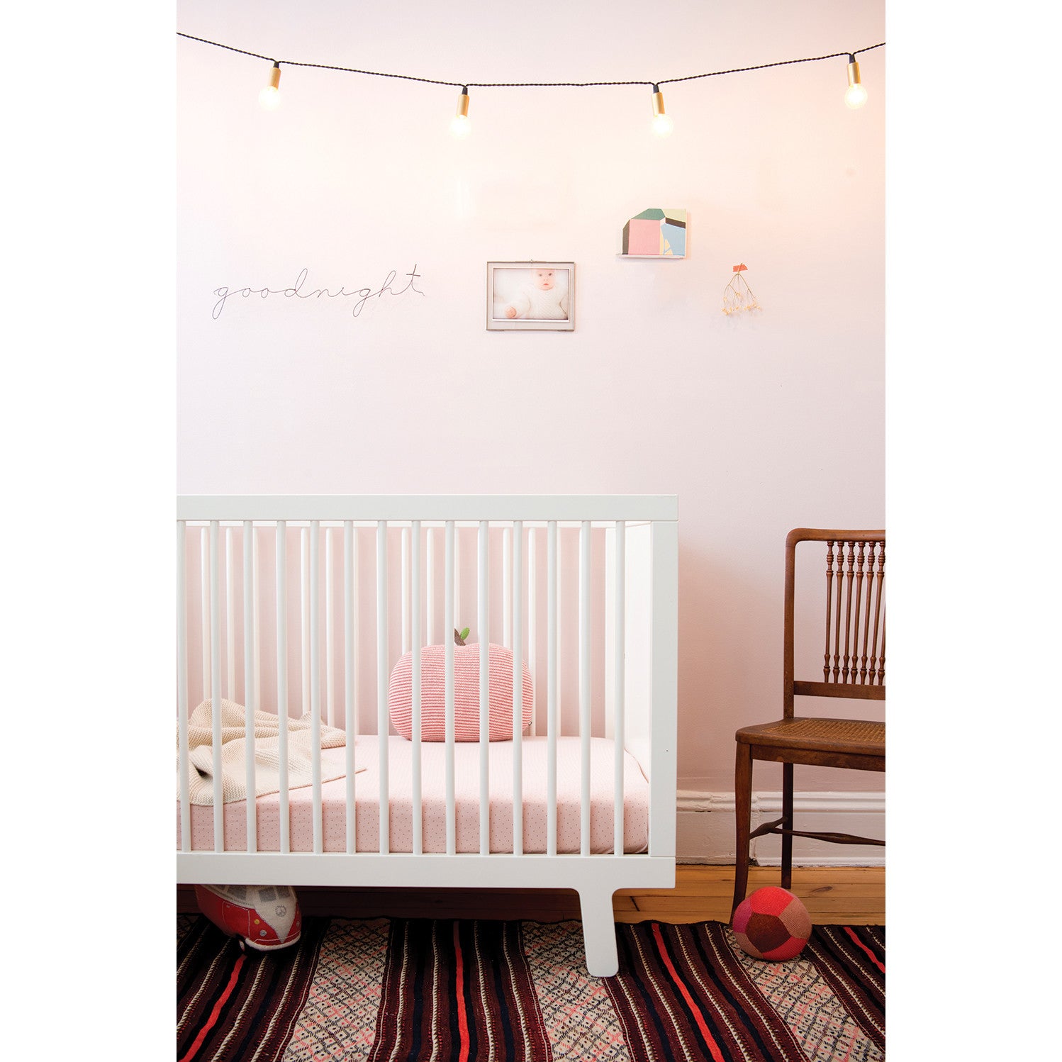 Oeuf Sparrow Crib Birch (Pre-Order; Est. Delivery in 6-10 Weeks)