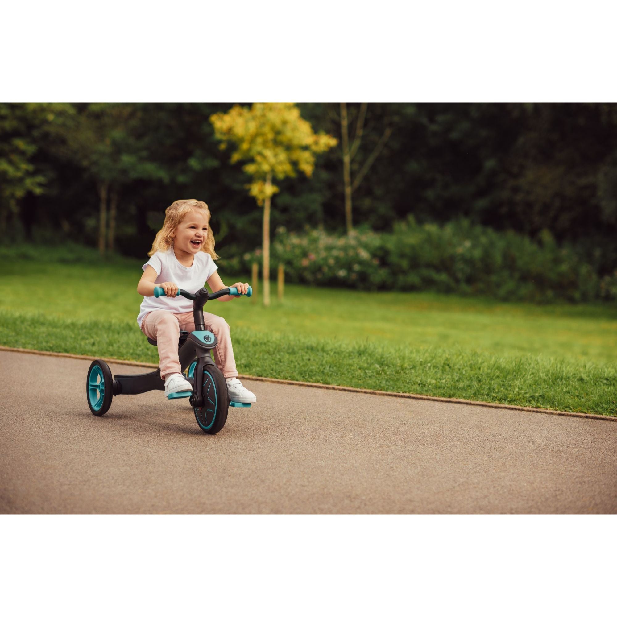 Globber Explorer Trike 4-In-1 - Fuchsia Pink (With Headrest) (10M - 5Y)