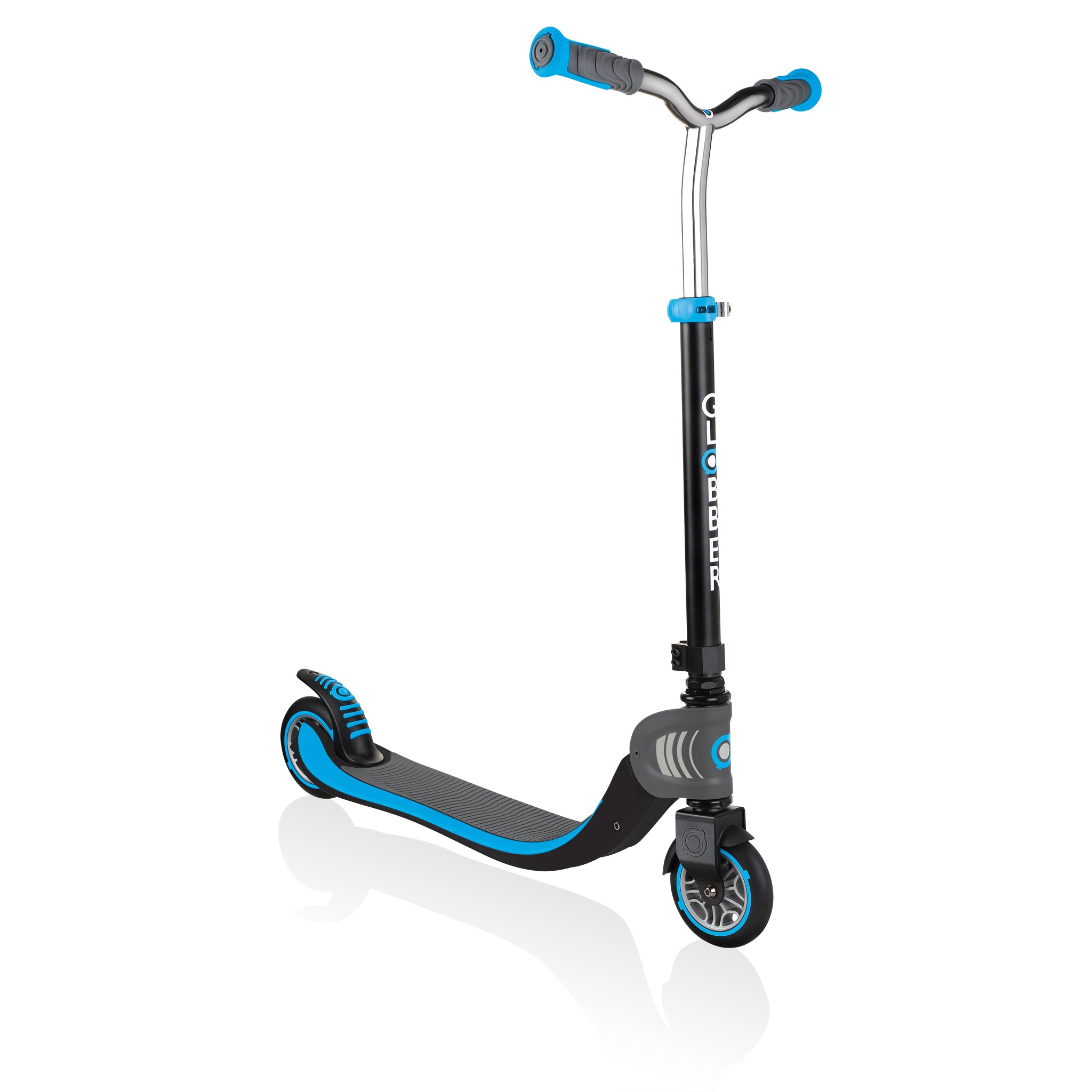 globber-flow-foldable-125-black-sky-blue-6y- (1)