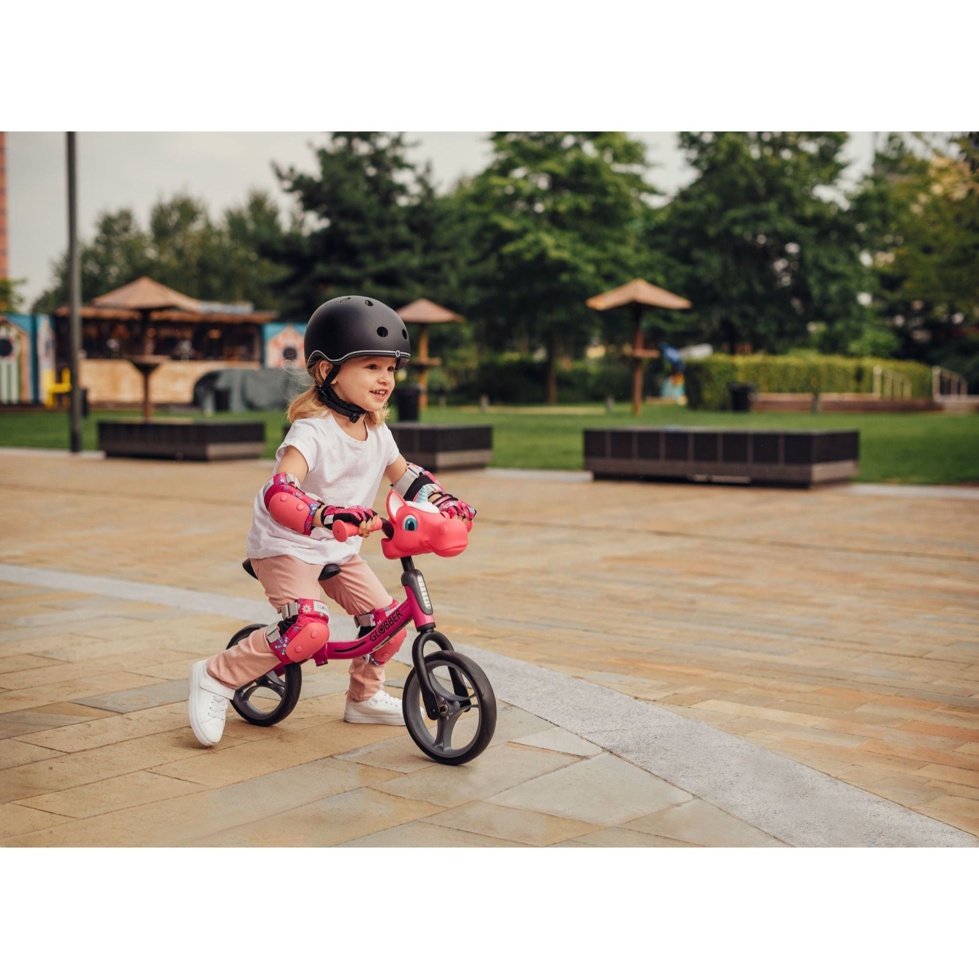 Globber Toddler Gloves - Fuchsia Shapes