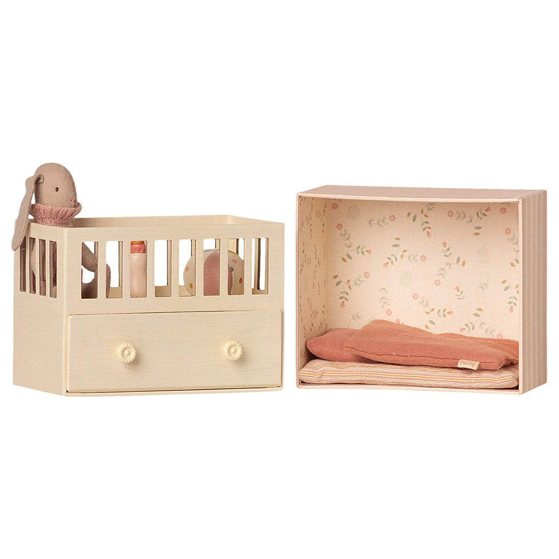 Maileg Baby Room W. Micro Bunny