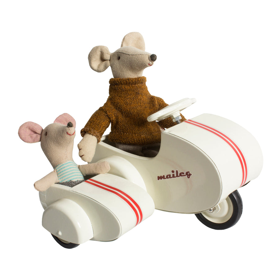 maileg-scooter-with-sidecar-metal-white- (2)