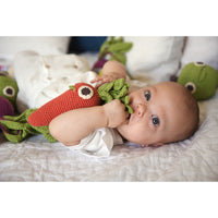 myum-charlotte-carrot-mini-rattle- (10)