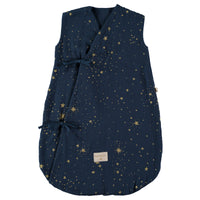 nobodinoz-dreamy-summer-sleeping-bag-gold-stella-midnight-blue- (1)