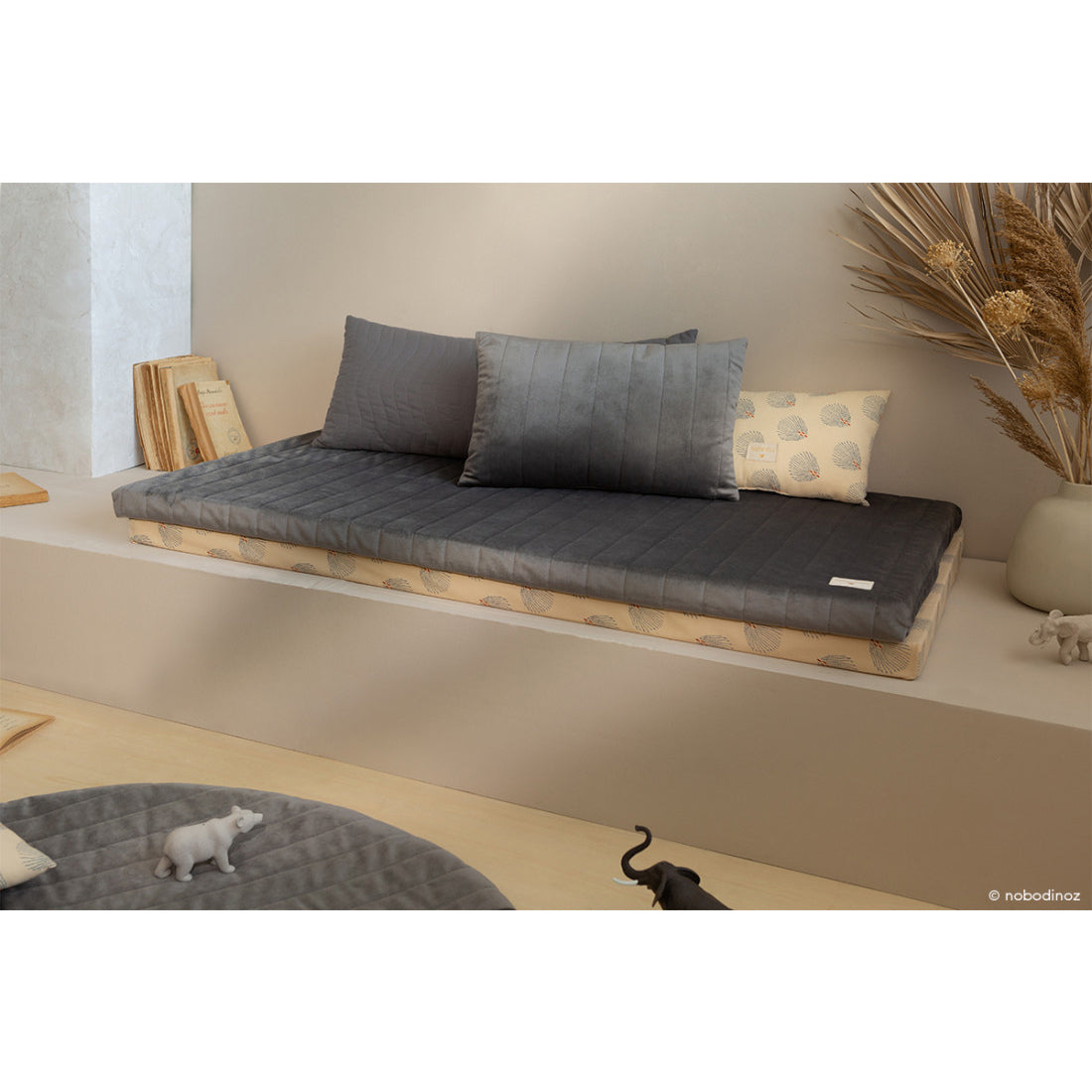 nobodinoz-zanzibar-velvet-play-mattress-slate-grey-nobo-4920690- (5)