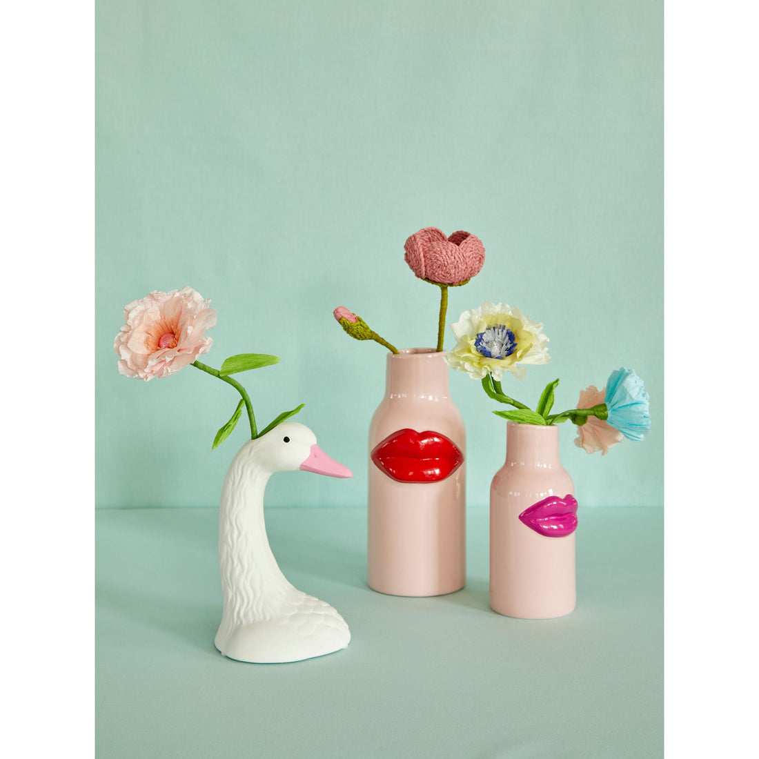 rice-dk-ceramic-swan-head-vase-in-white-with-pink-beak-rice-cevas-swanw- (3)