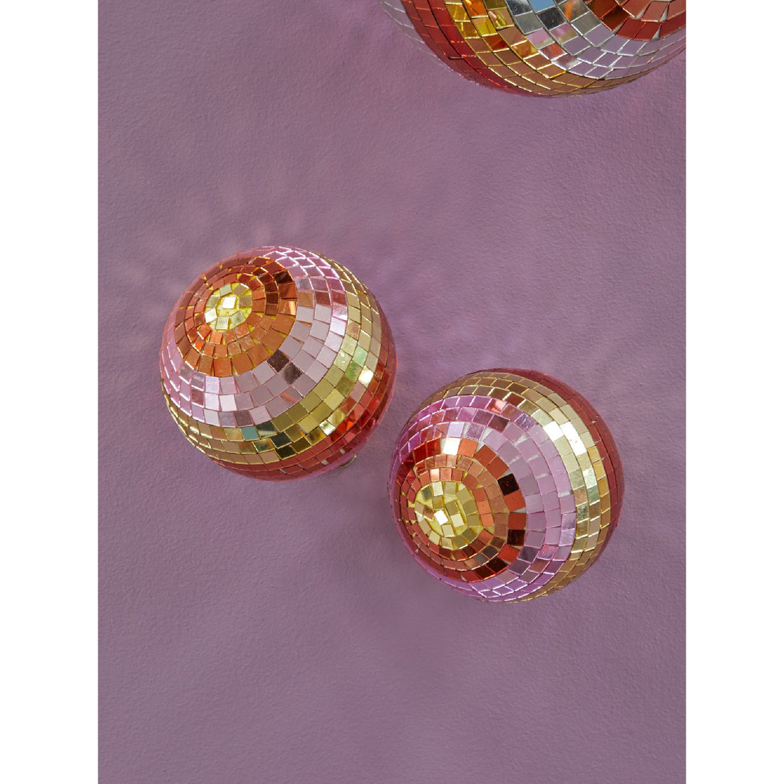 rice-dk-disco-ball-with-stripes-and-gold-15cm-medium-rice-disco-maw21go- (3)