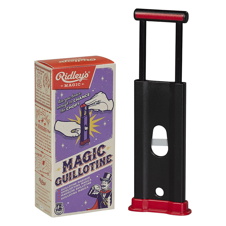 wild-&-wolf-magic-guillotine-trick- (2)